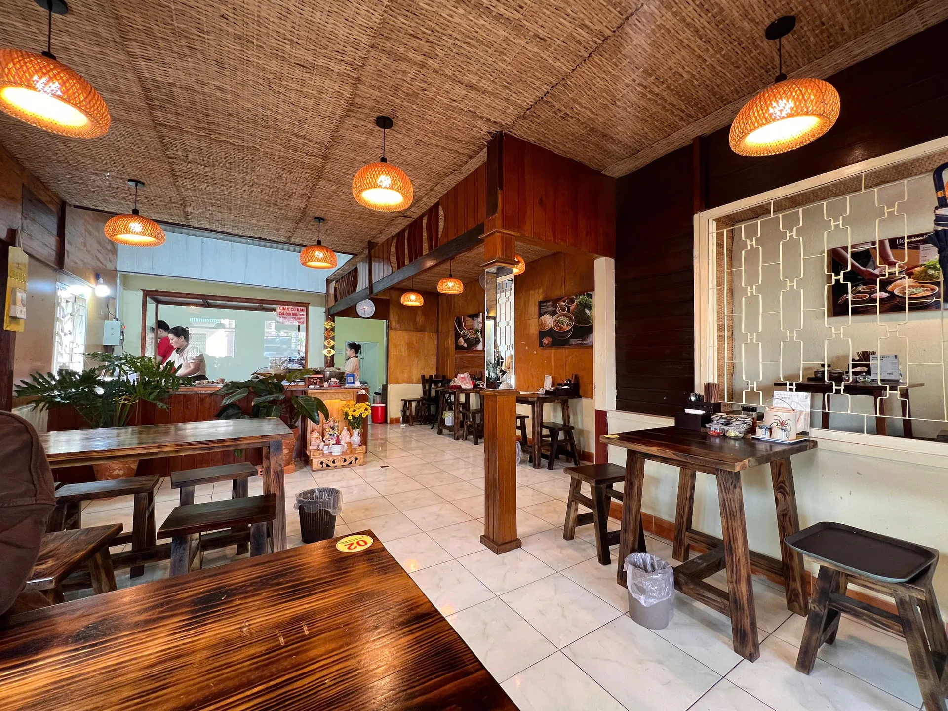 không gian bún bò bà kỷ bảo lộc 2